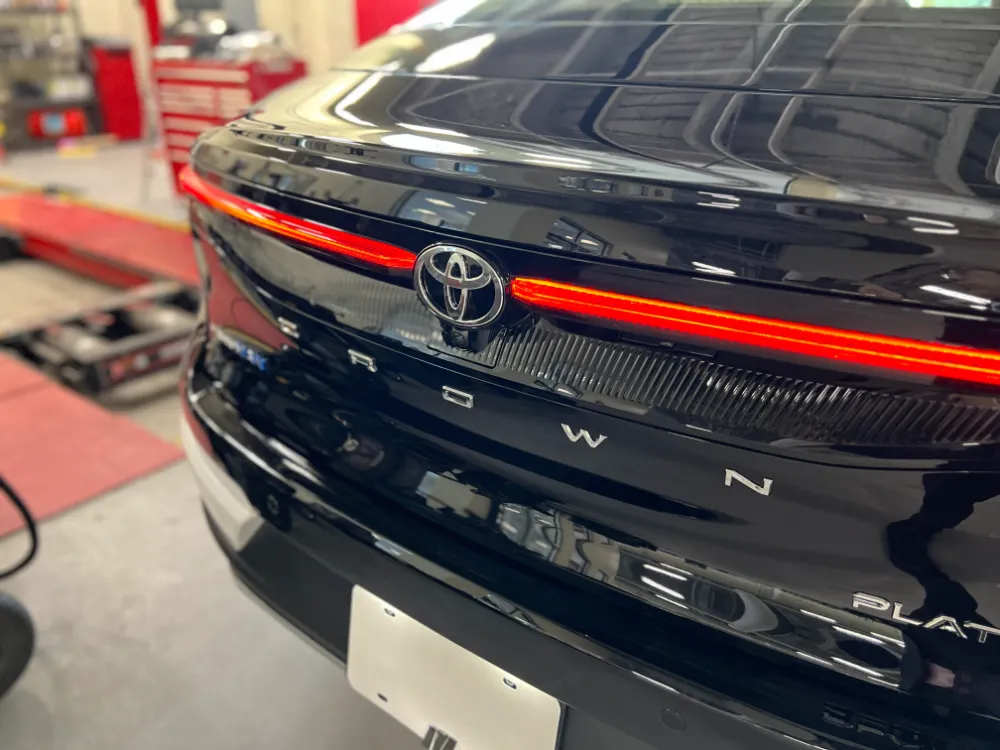 2023 toyota crown hybrid max platinum white 8